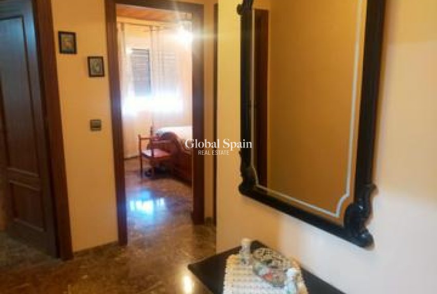 Resale - VILLA -
ELCHE - Costa Blanca