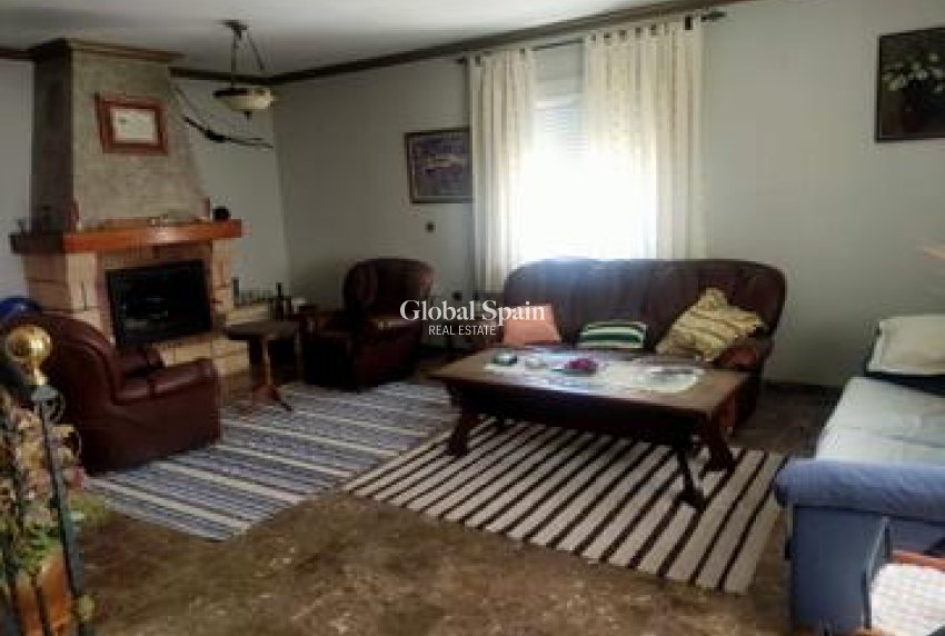 Resale - VILLA -
ELCHE - Costa Blanca