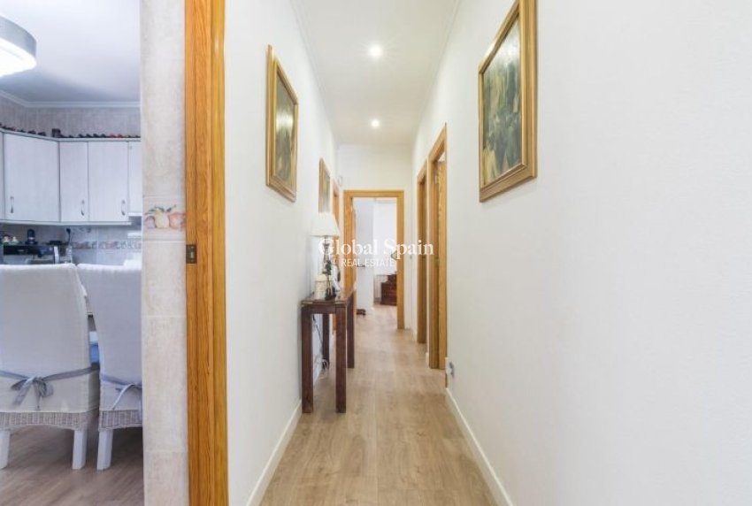 Resale - VILLA -
ELCHE - Costa Blanca