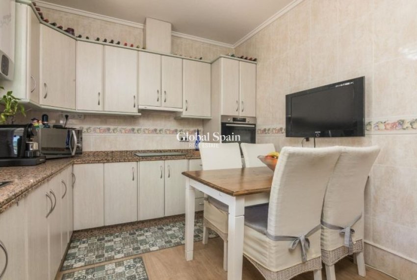 Resale - VILLA -
ELCHE - Costa Blanca