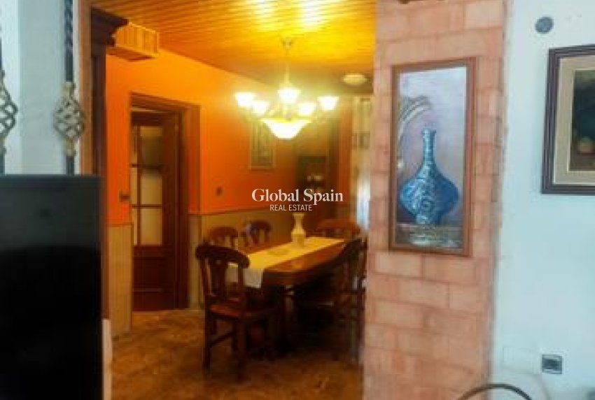Resale - VILLA -
ELCHE - Costa Blanca