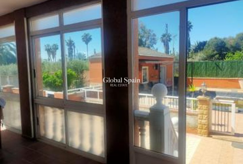 Resale - VILLA -
ELCHE - Costa Blanca