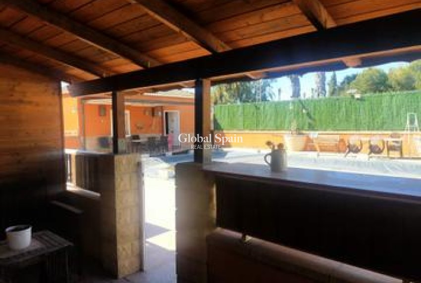 Resale - VILLA -
ELCHE - Costa Blanca
