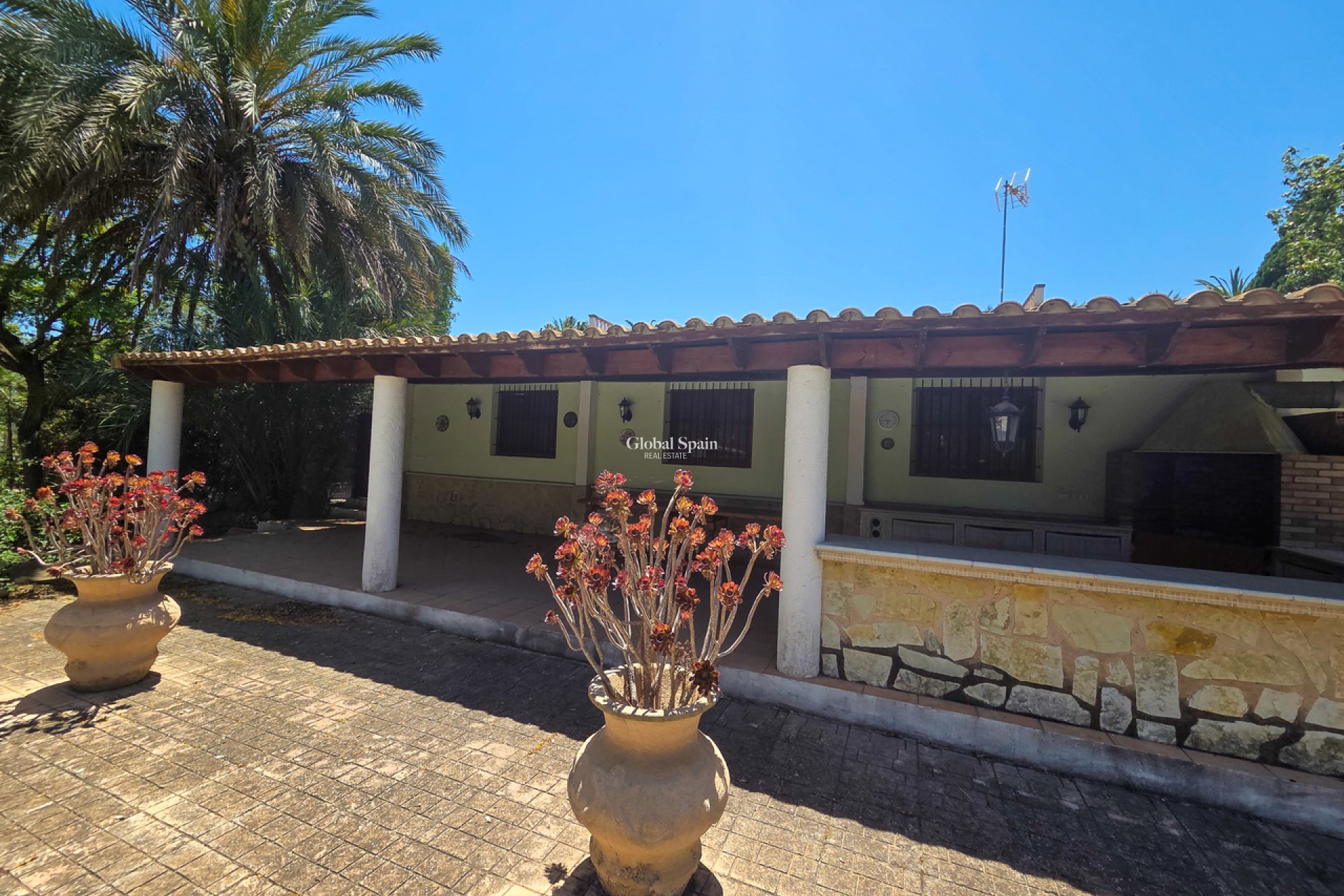 Resale - VILLA -
ELCHE - Costa Blanca
