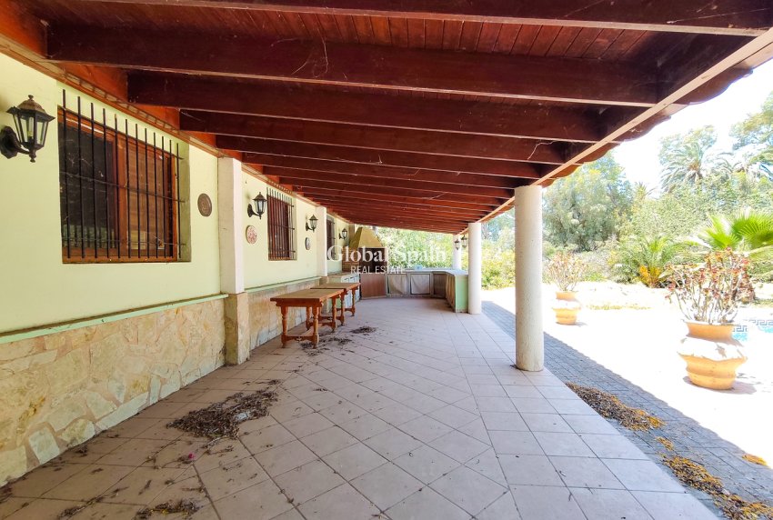 Resale - VILLA -
ELCHE - Costa Blanca