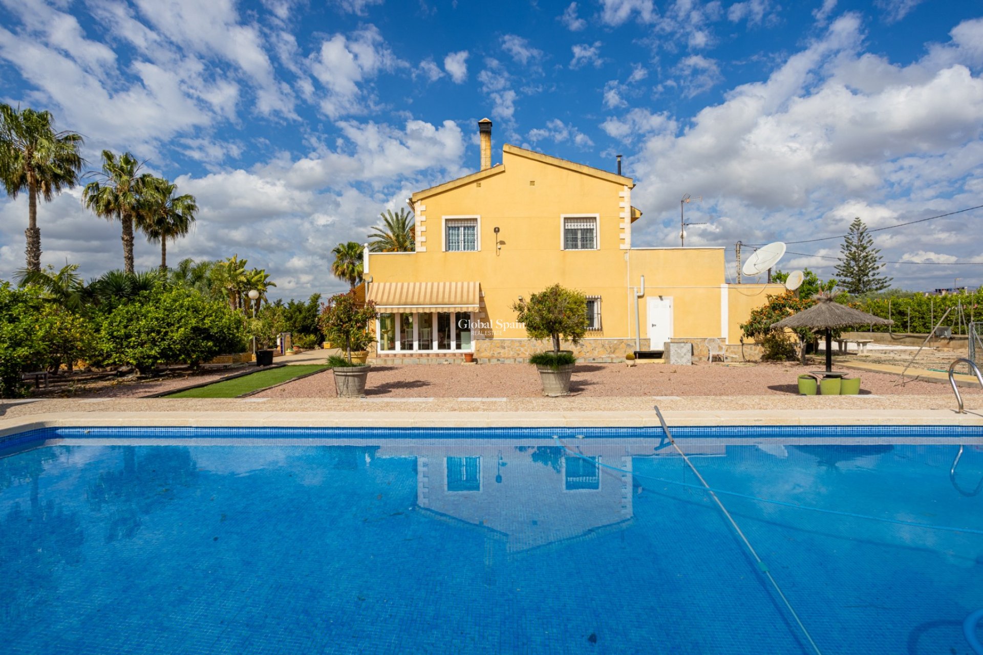 Resale - VILLA -
ELCHE - Costa Blanca
