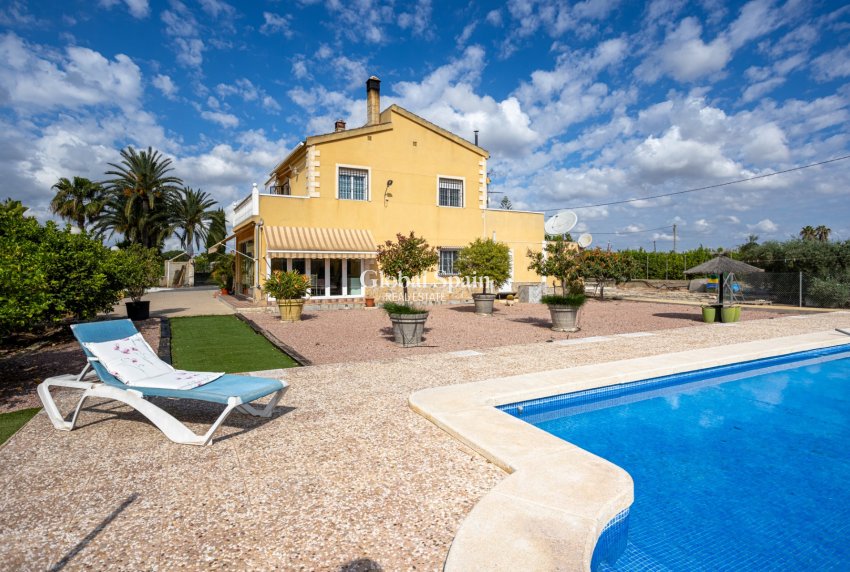 Resale - VILLA -
ELCHE - Costa Blanca