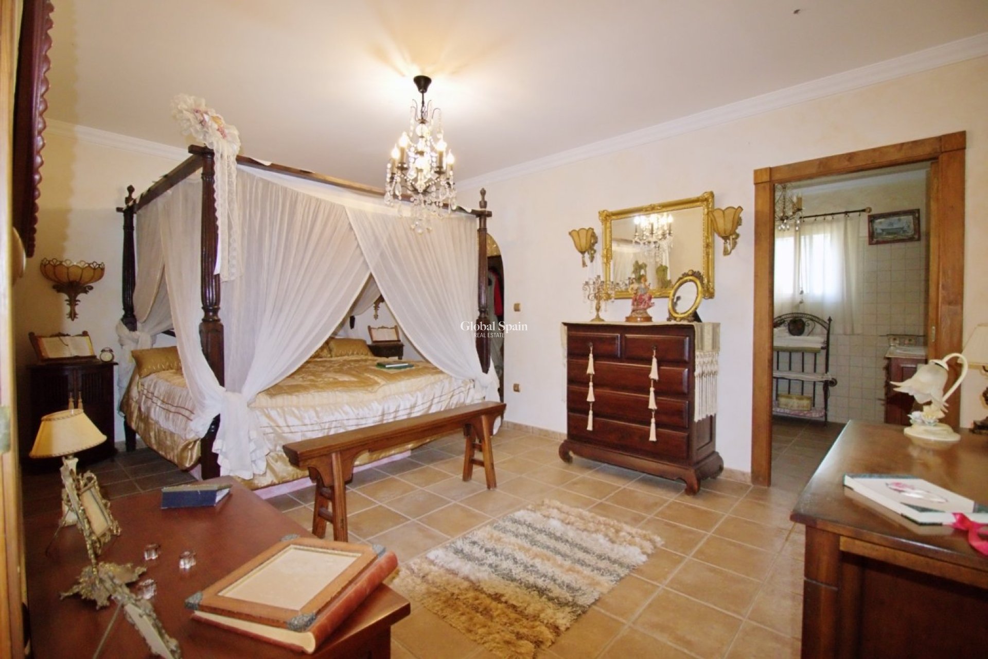 Resale - VILLA -
ELCHE - Valverde