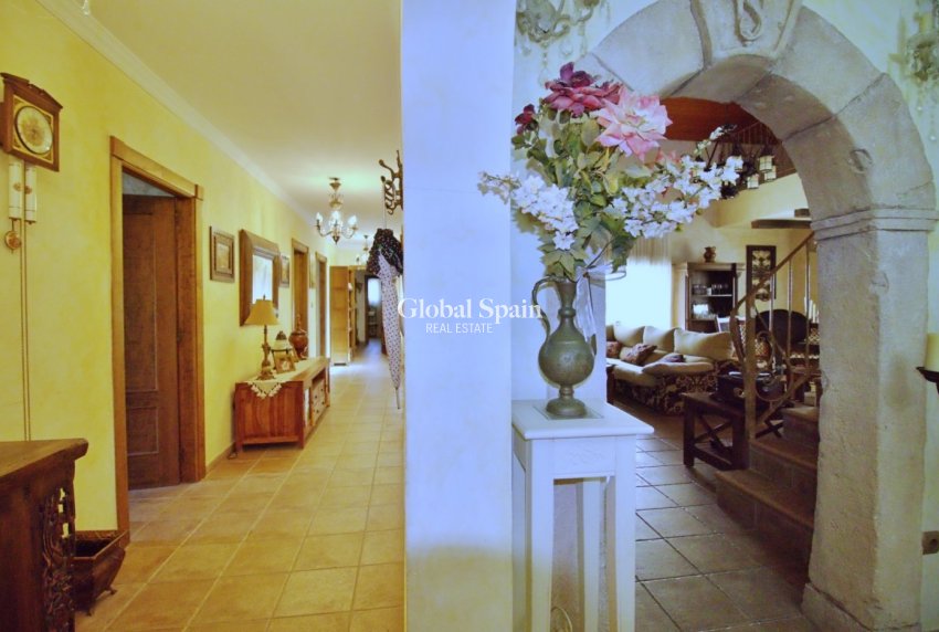 Resale - VILLA -
ELCHE - Valverde