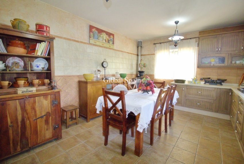 Resale - VILLA -
ELCHE - Valverde