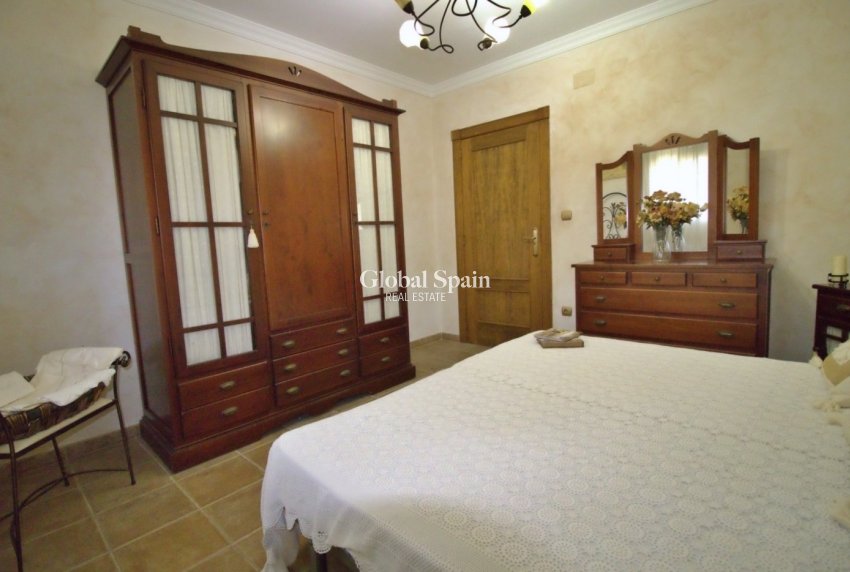 Resale - VILLA -
ELCHE - Valverde