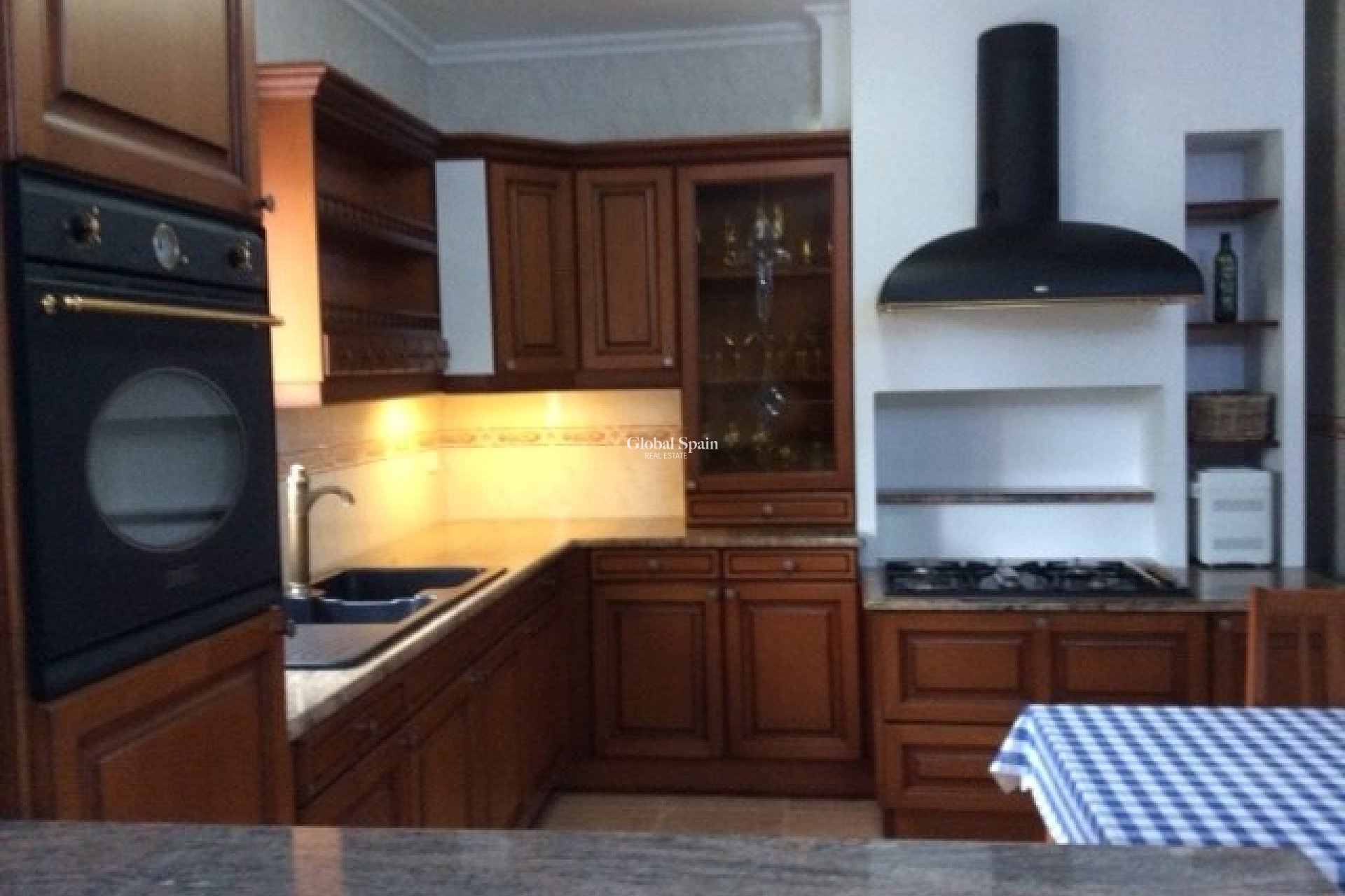 Resale - VILLA -
ELCHE