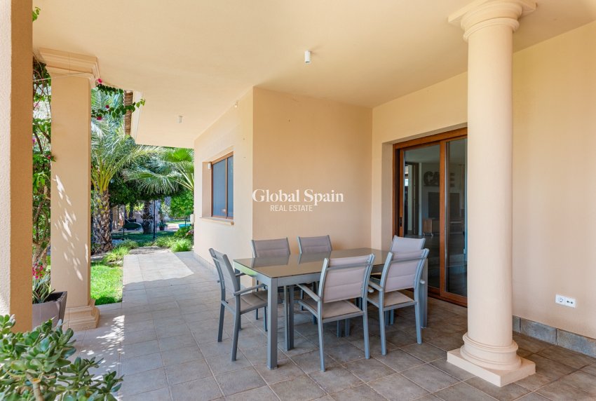 Resale - VILLA -
ELCHE