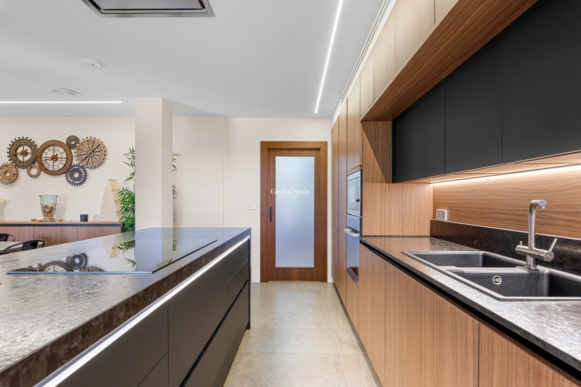 Resale - VILLA -
ELCHE