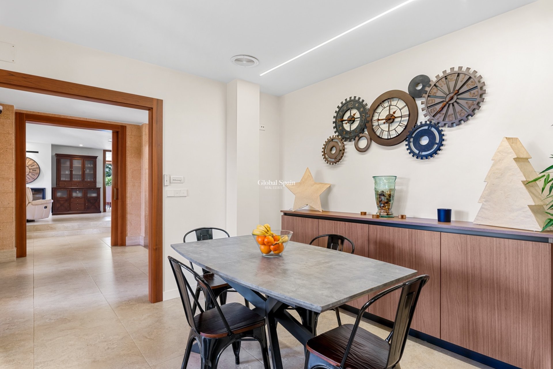 Resale - VILLA -
ELCHE