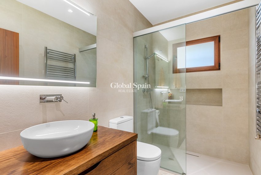 Resale - VILLA -
ELCHE