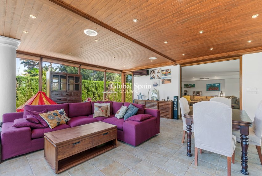 Resale - VILLA -
ELCHE