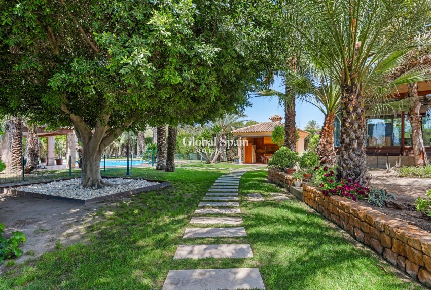 Resale - VILLA -
ELCHE