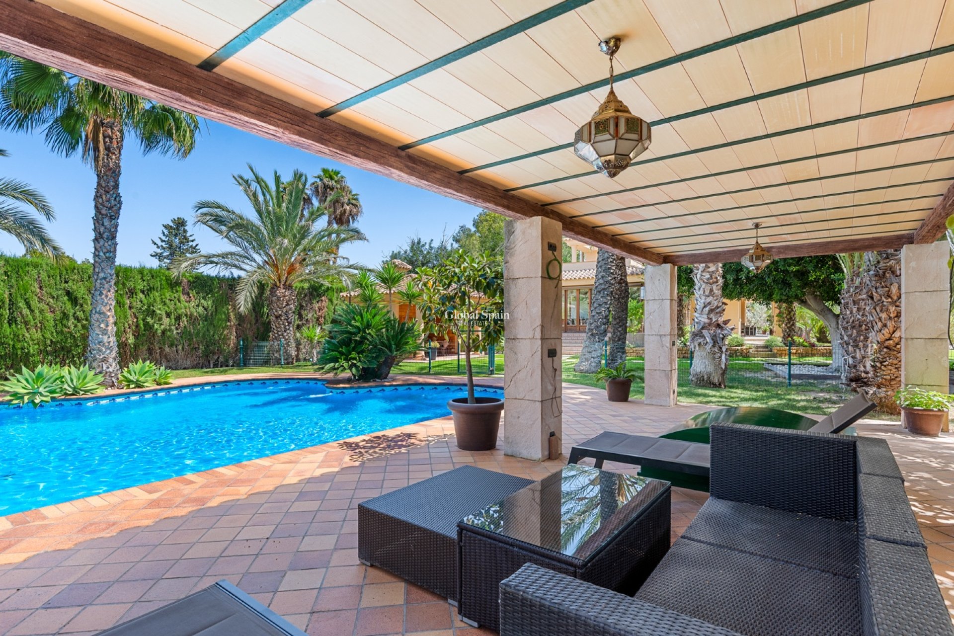 Resale - VILLA -
ELCHE