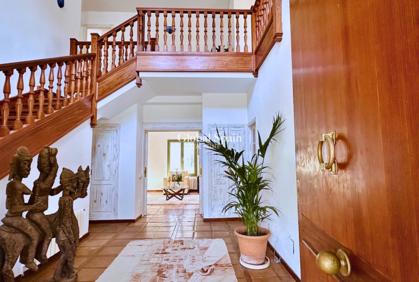 Resale - VILLA -
ESPORLES - optional location detail