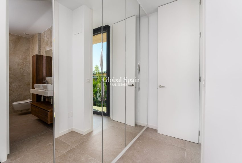 Resale - Villa -
FINESTRAT - Costa Blanca Norte