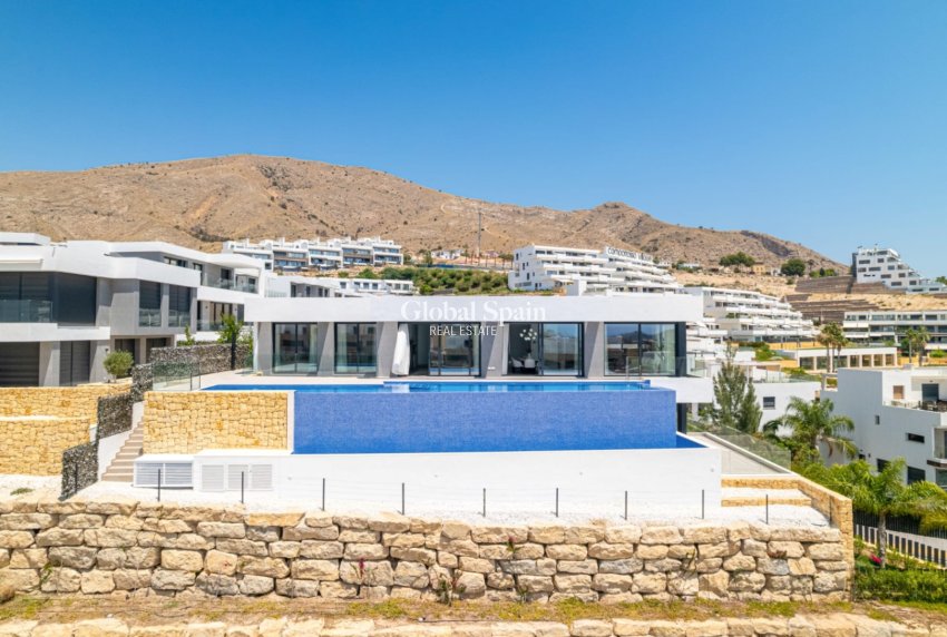 Resale - Villa -
FINESTRAT - Costa Blanca Norte