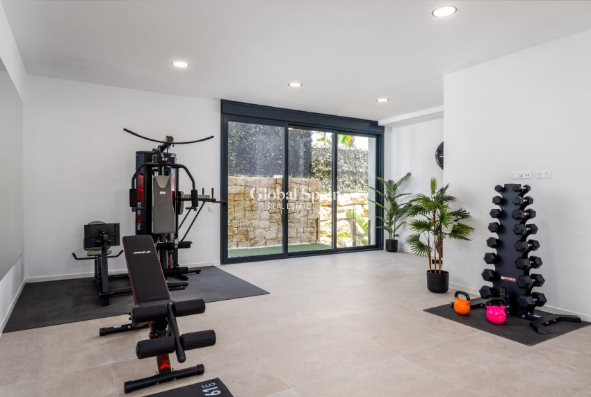 Resale - Villa -
FINESTRAT - Costa Blanca Norte