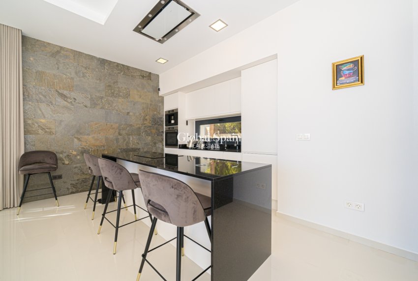 Resale - VILLA -
FINESTRAT - Costa Blanca