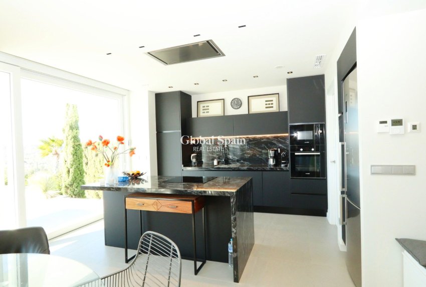 Resale - VILLA -
FINESTRAT - Costa Blanca