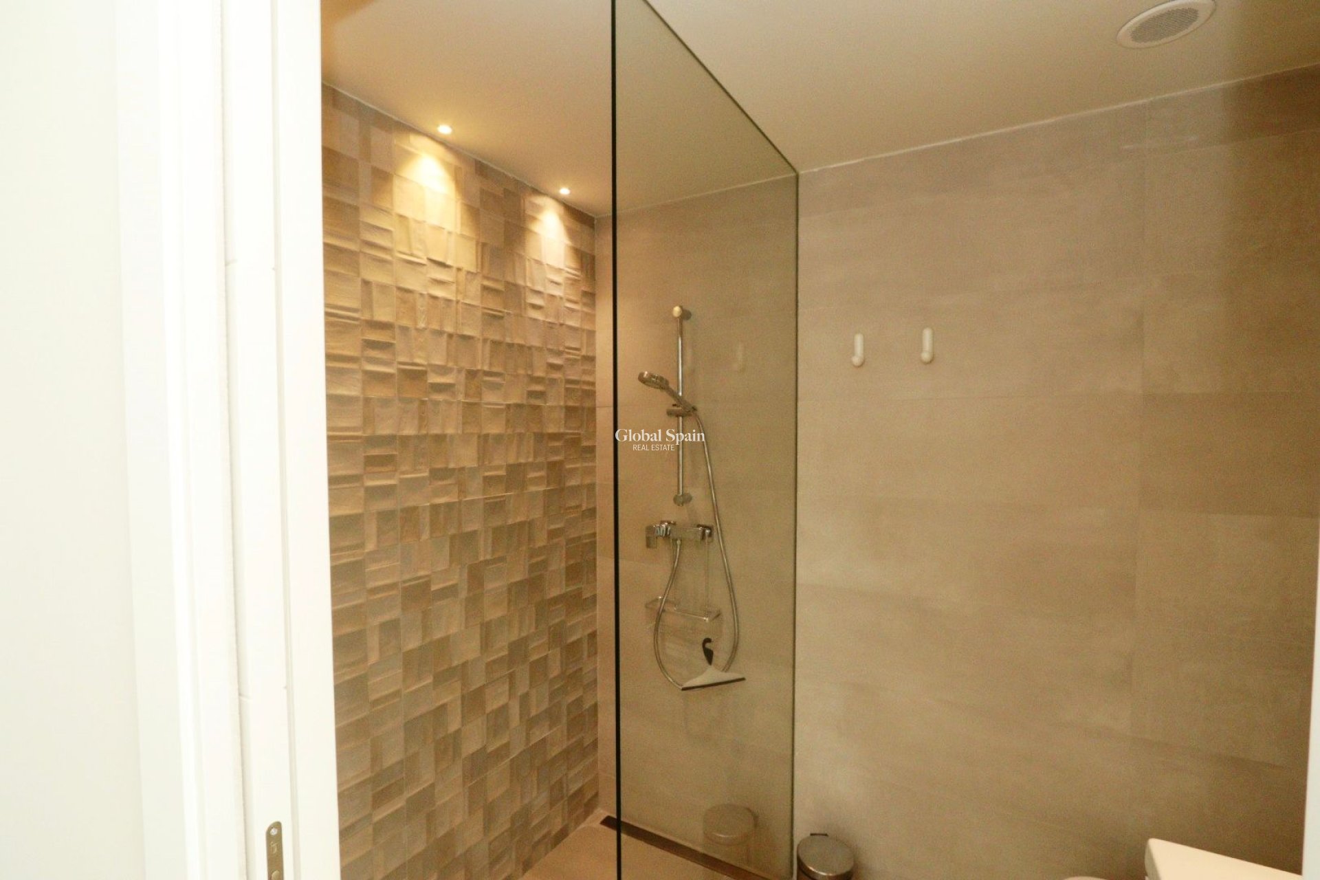 Resale - VILLA -
FINESTRAT - Costa Blanca