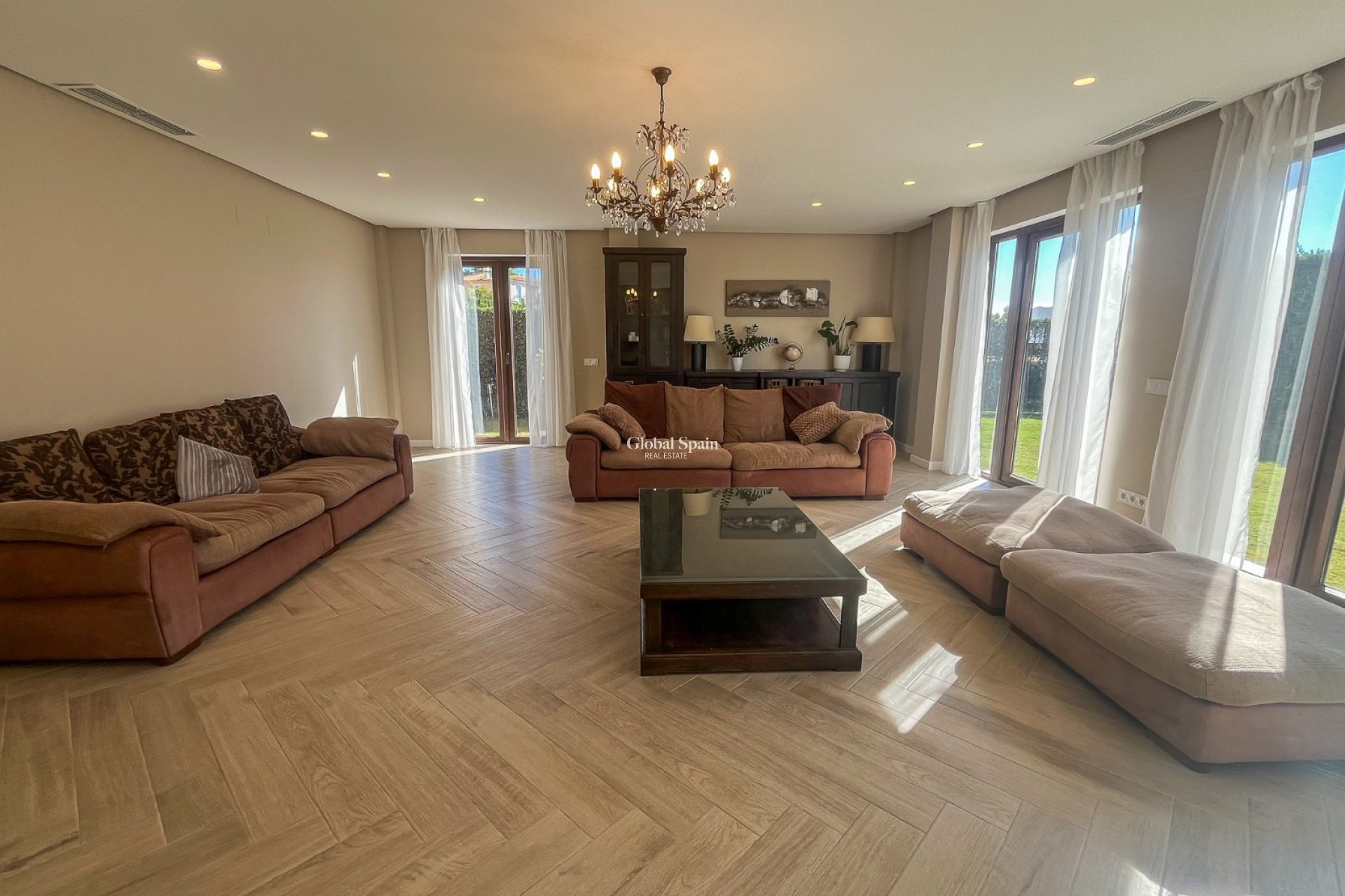 Resale - VILLA -
FINESTRAT