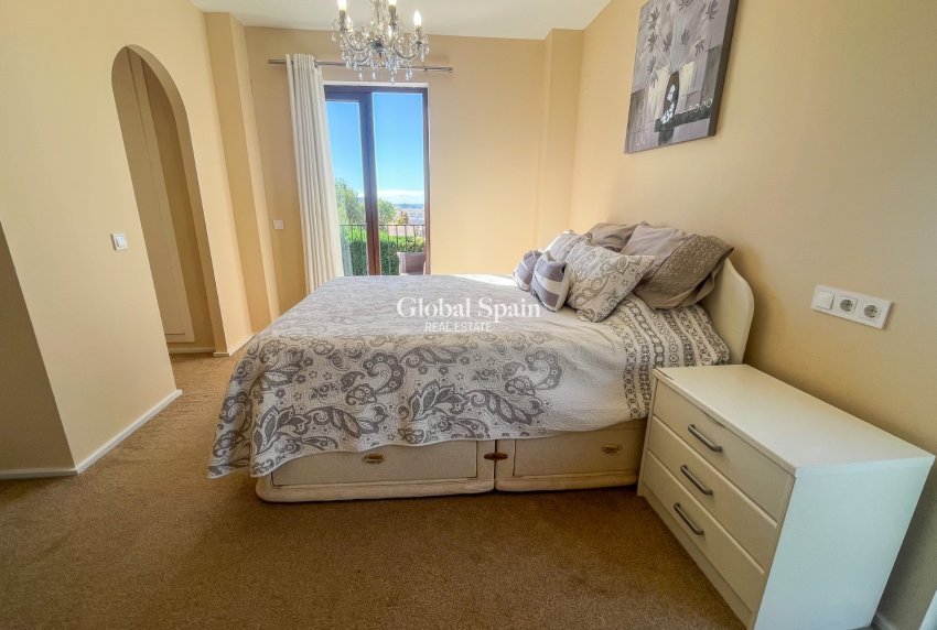 Resale - VILLA -
FINESTRAT