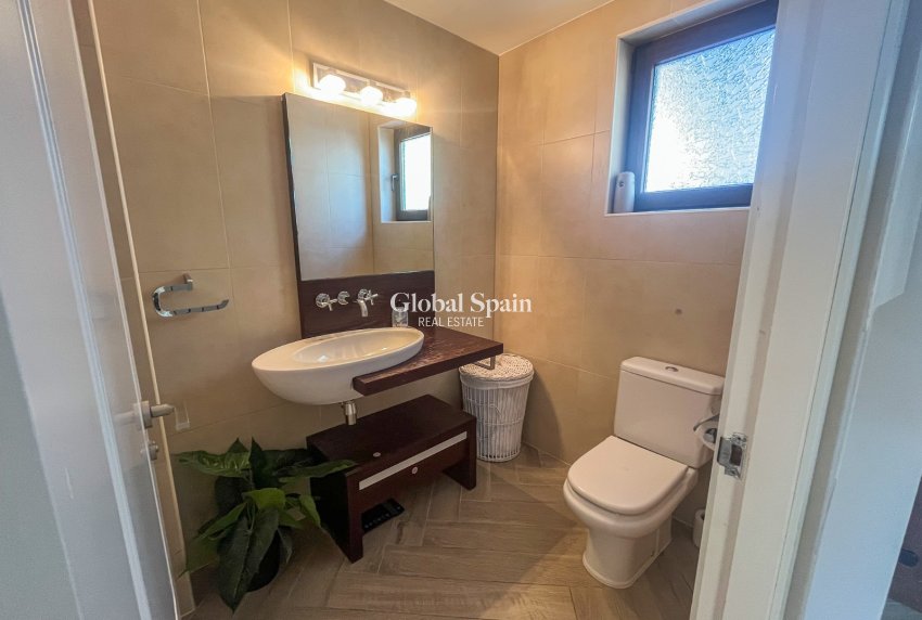 Resale - VILLA -
FINESTRAT