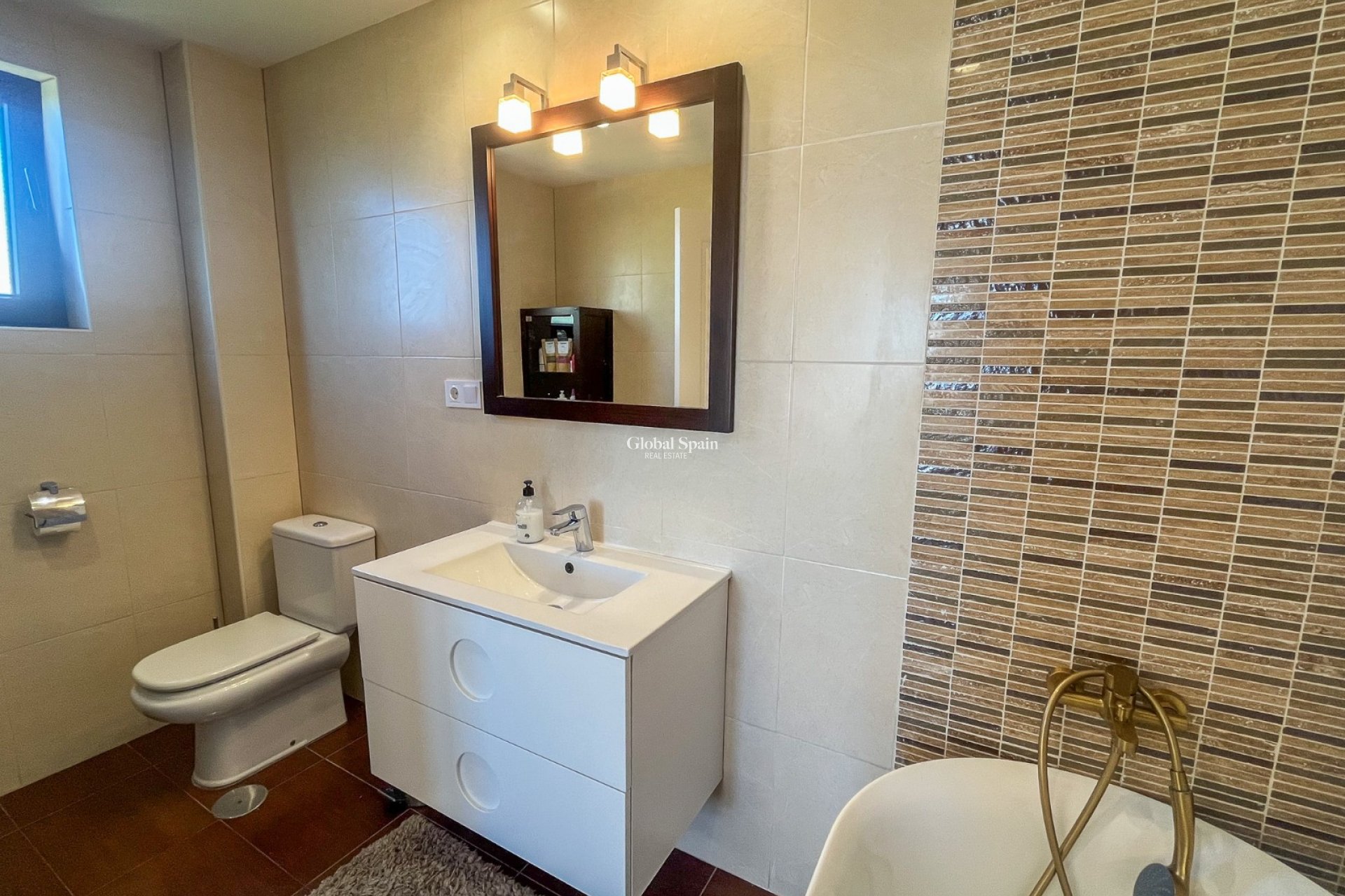 Resale - VILLA -
FINESTRAT