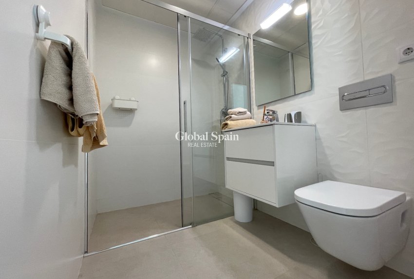 Resale - VILLA -
FORMENTERA DEL SEGURA - Costa Blanca