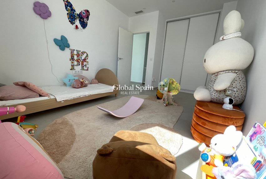 Resale - VILLA -
FORMENTERA DEL SEGURA - Costa Blanca