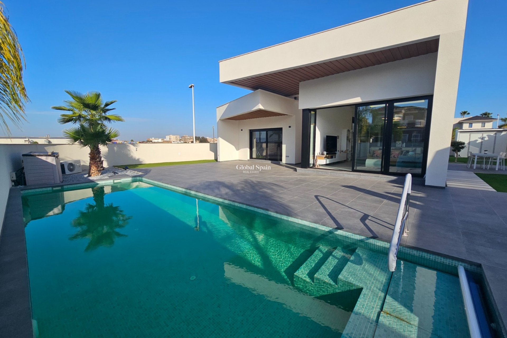 Resale - VILLA -
Formentera del Segura - Fincas de La Vega