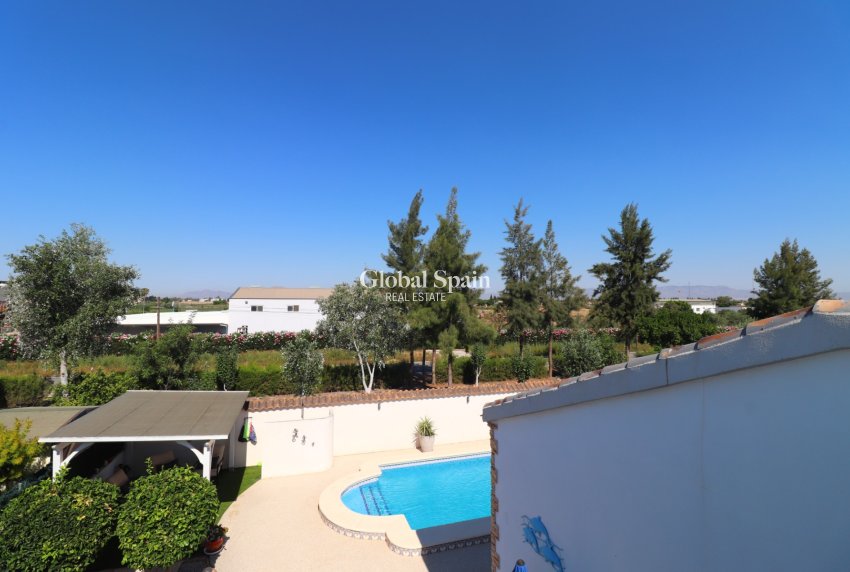 Resale - VILLA -
Formentera del Segura - Fincas de La Vega
