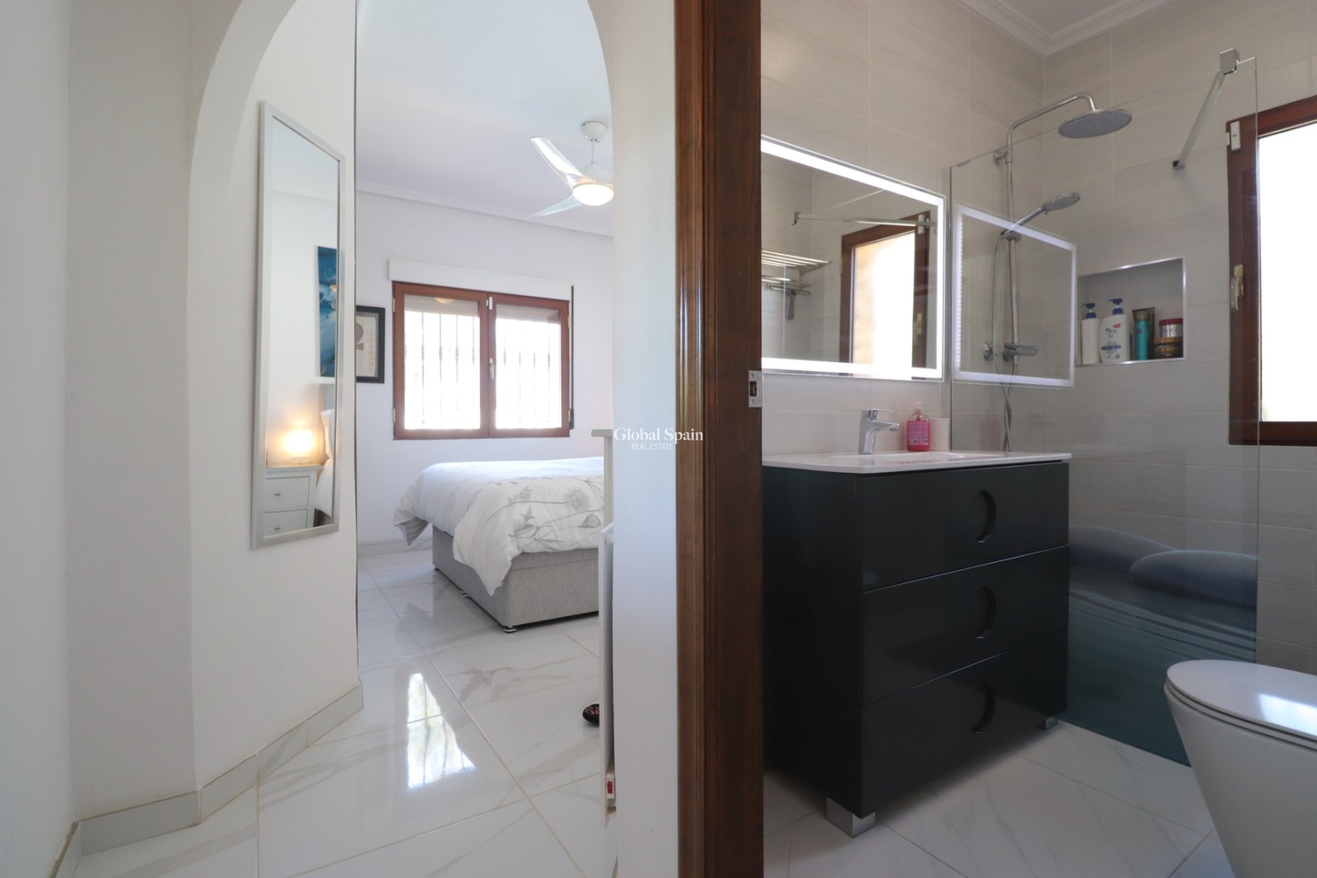 Resale - VILLA -
Formentera del Segura - Fincas de La Vega