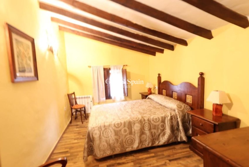 Resale - VILLA -
FORTUNA - Inland