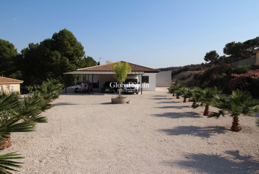 Resale - VILLA -
FORTUNA - Inland