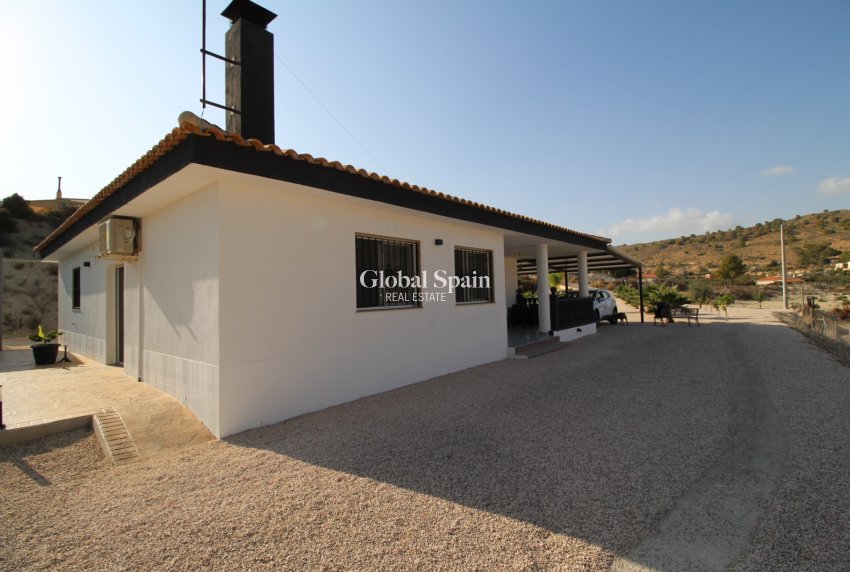 Resale - VILLA -
FORTUNA - Inland