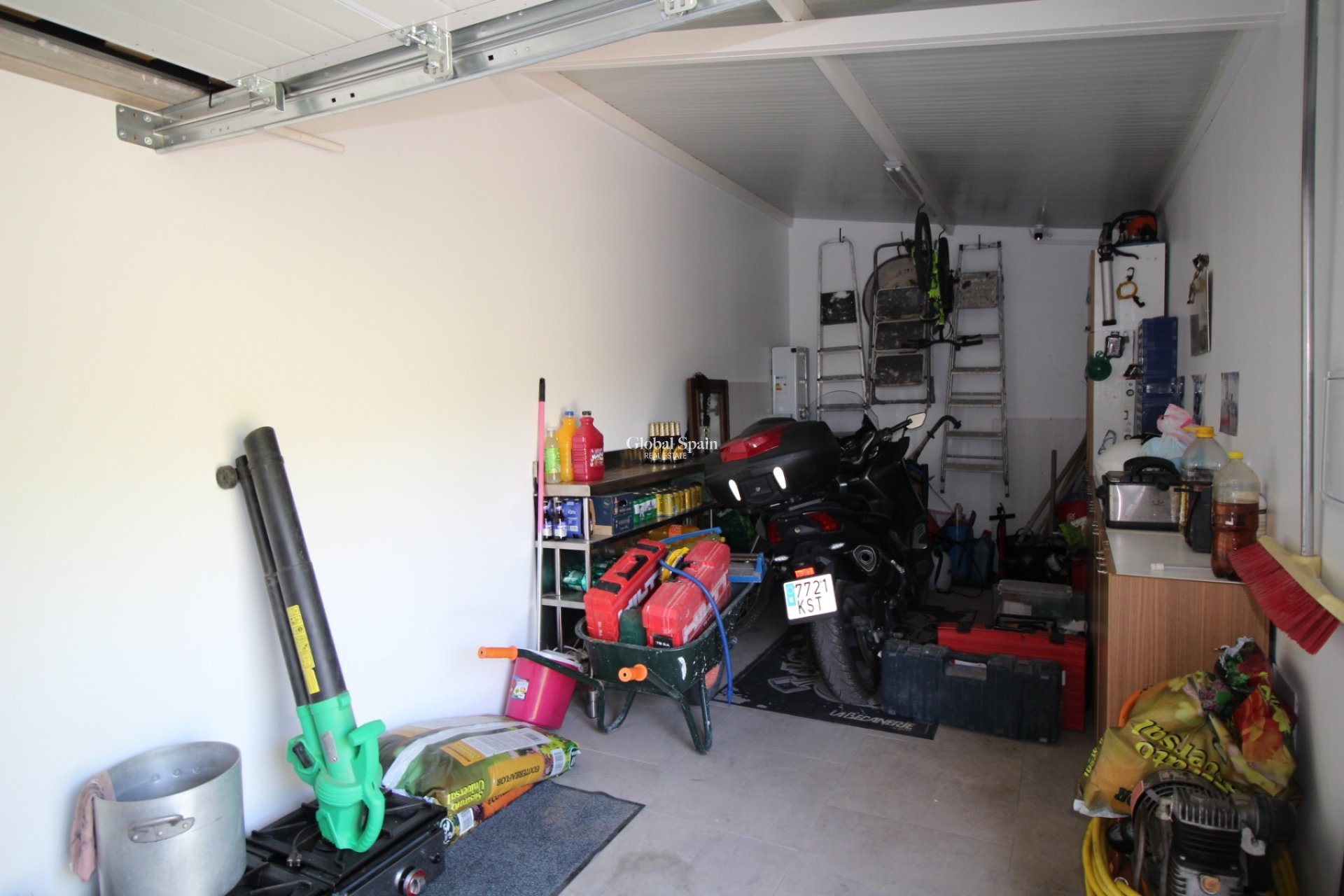 Resale - VILLA -
FORTUNA - Inland