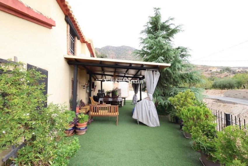 Resale - VILLA -
FORTUNA - Inland