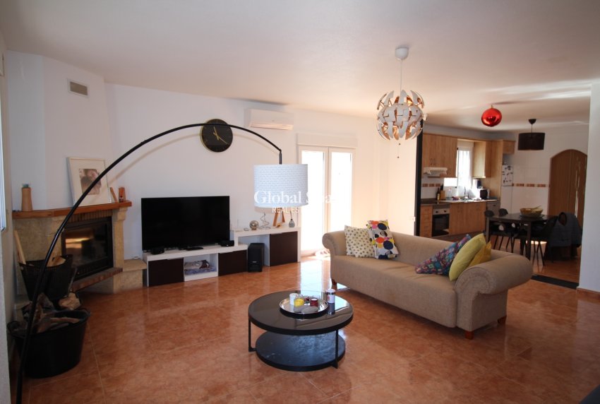 Resale - VILLA -
FORTUNA - Inland