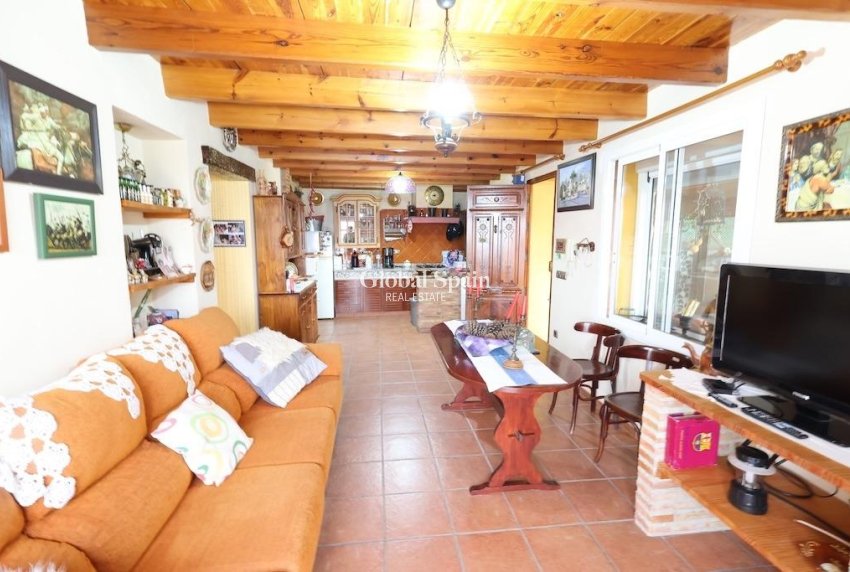 Resale - VILLA -
FORTUNA - Inland