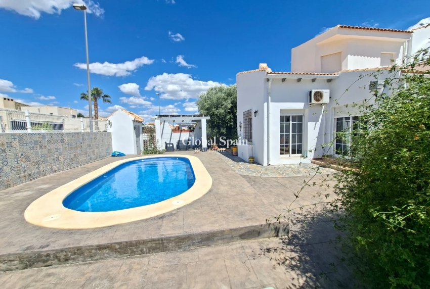 Resale - VILLA -
FORTUNA - Inland