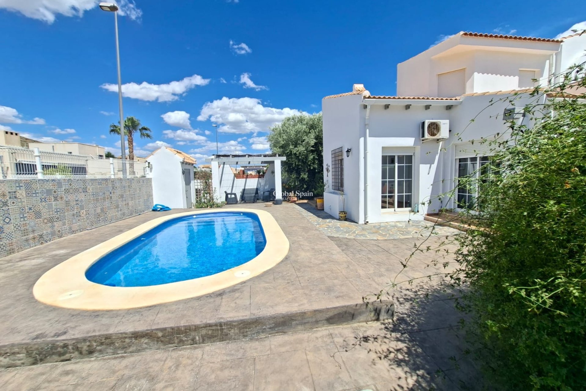 Resale - VILLA -
FORTUNA - Inland