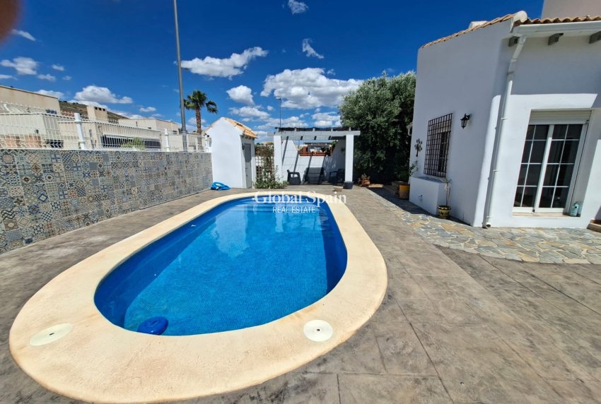 Resale - VILLA -
FORTUNA - Inland