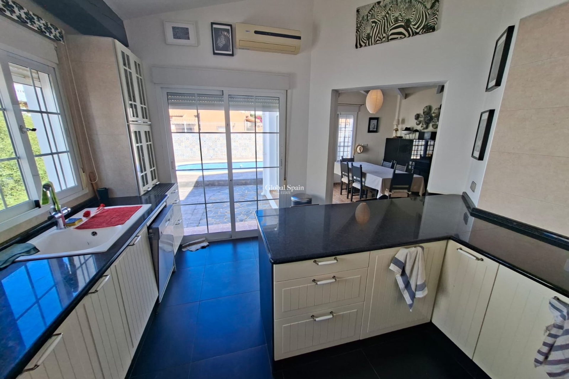 Resale - VILLA -
FORTUNA - Inland